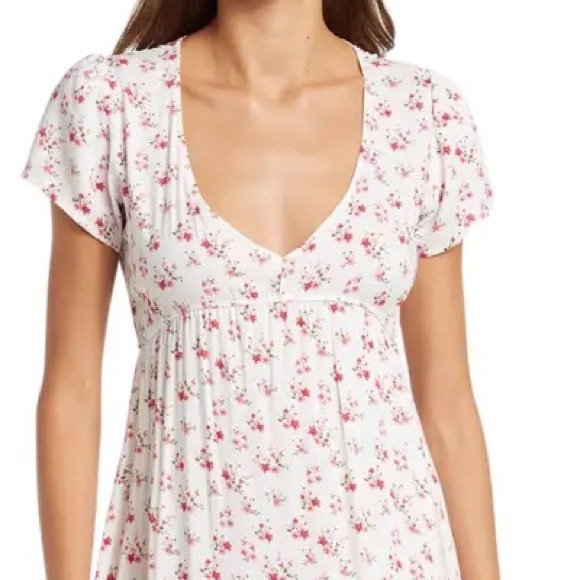 Velvet Torch Hi Low Floral Dress Elastic
Waist Dress Size L NWT - Picture 3 of 4